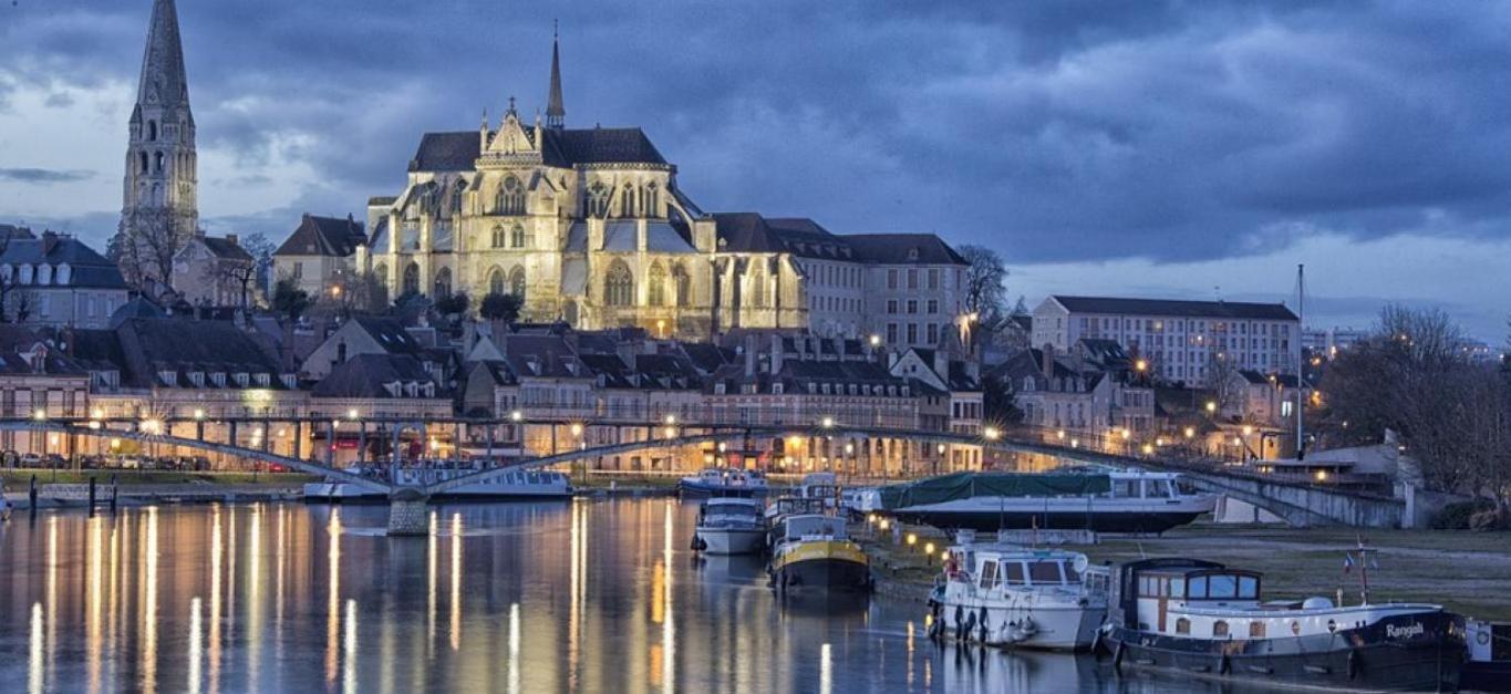 Meuble De Tourisme La Maison D'Orgy Chevannes  Eksteriør billede